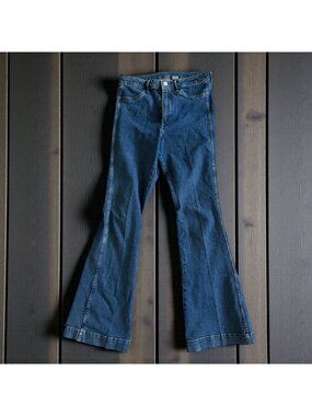 H&M Women's Medium Wash Flare Jeans Size US 8
